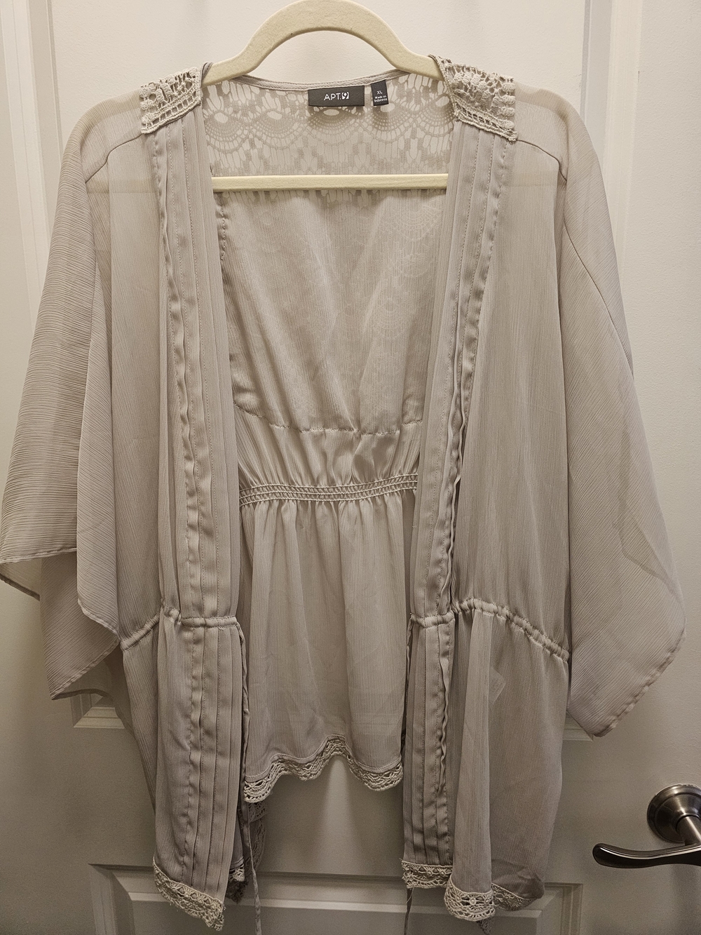 Apt. 9 Light Taupe Lace Trim Kimono Cardigan